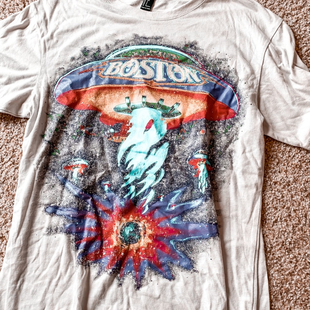 Cute light grey Band Tee